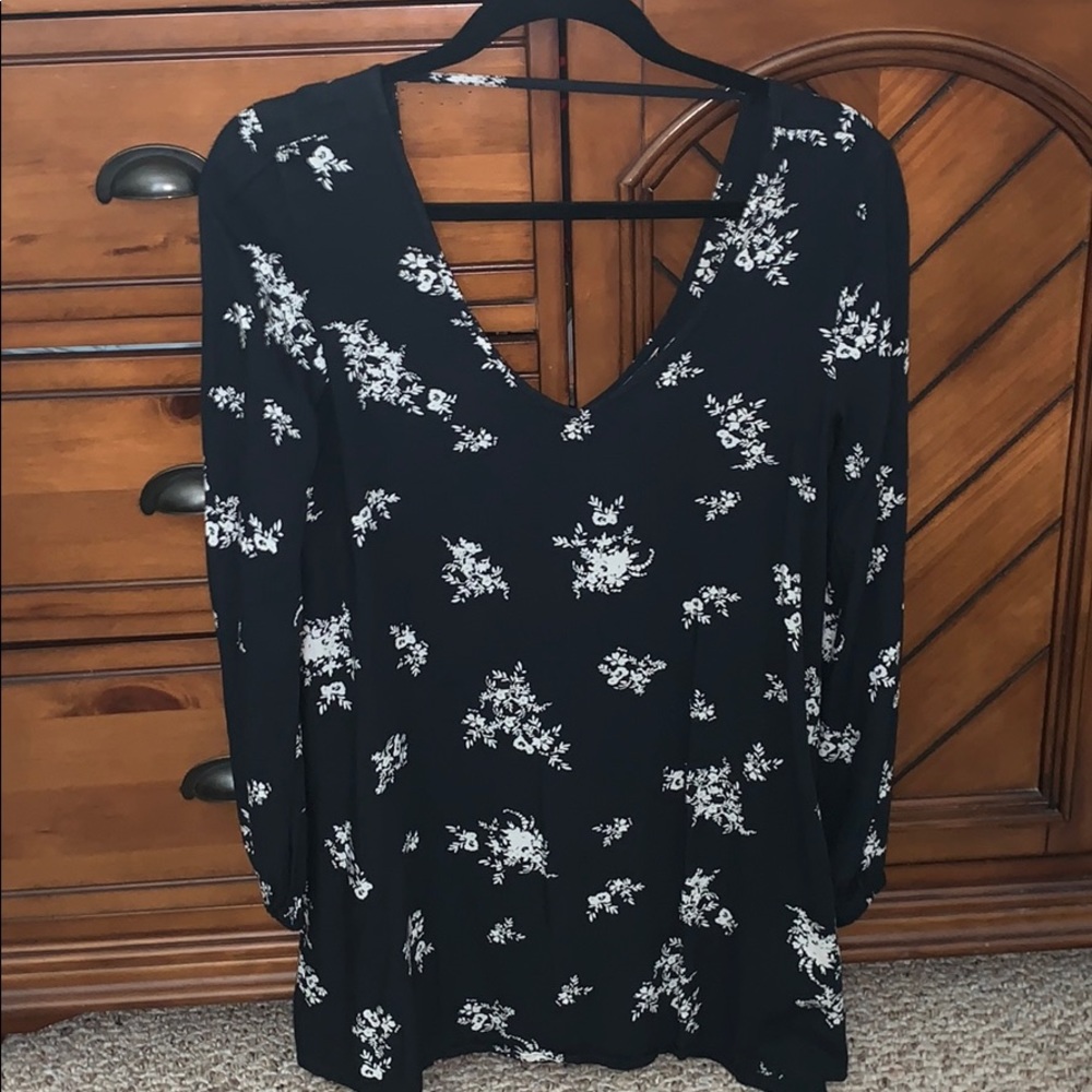Super cute Long Sleeve Floral Billabong Dress